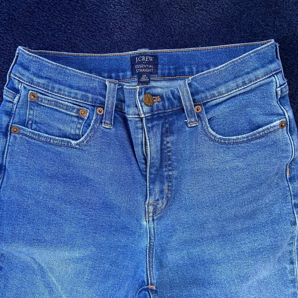 EUC J. Crew High-Rise Medium Wash Essential Straight Jeans w/ Raw Hem Sz 26 - Picture 5 of 7